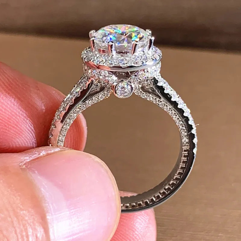 Metal Inlaid Boutique White Zircon Ring